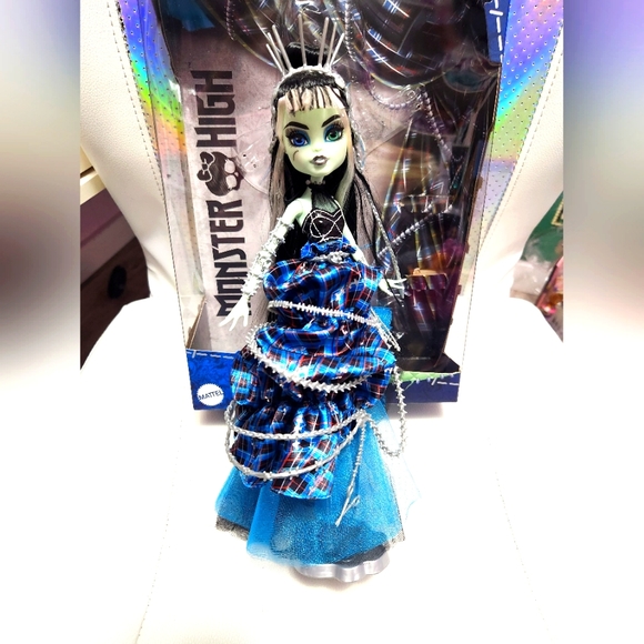 Stitched In Style Frankie Stein Doll - Picture 1 of 6